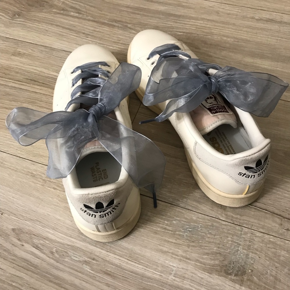 Stan Smiths White Vegan Leather Sneakers